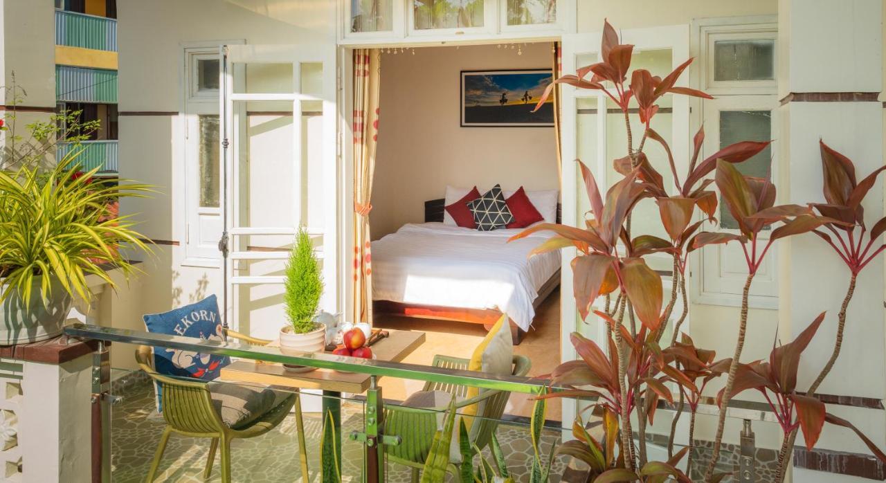 Strawberry Garden Homestay Хойан Экстерьер фото