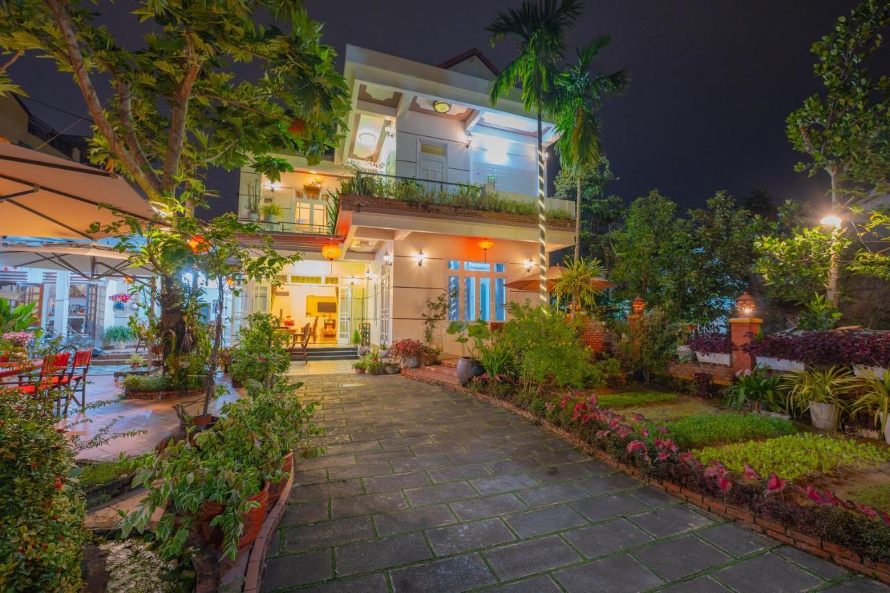 Strawberry Garden Homestay Хойан Экстерьер фото