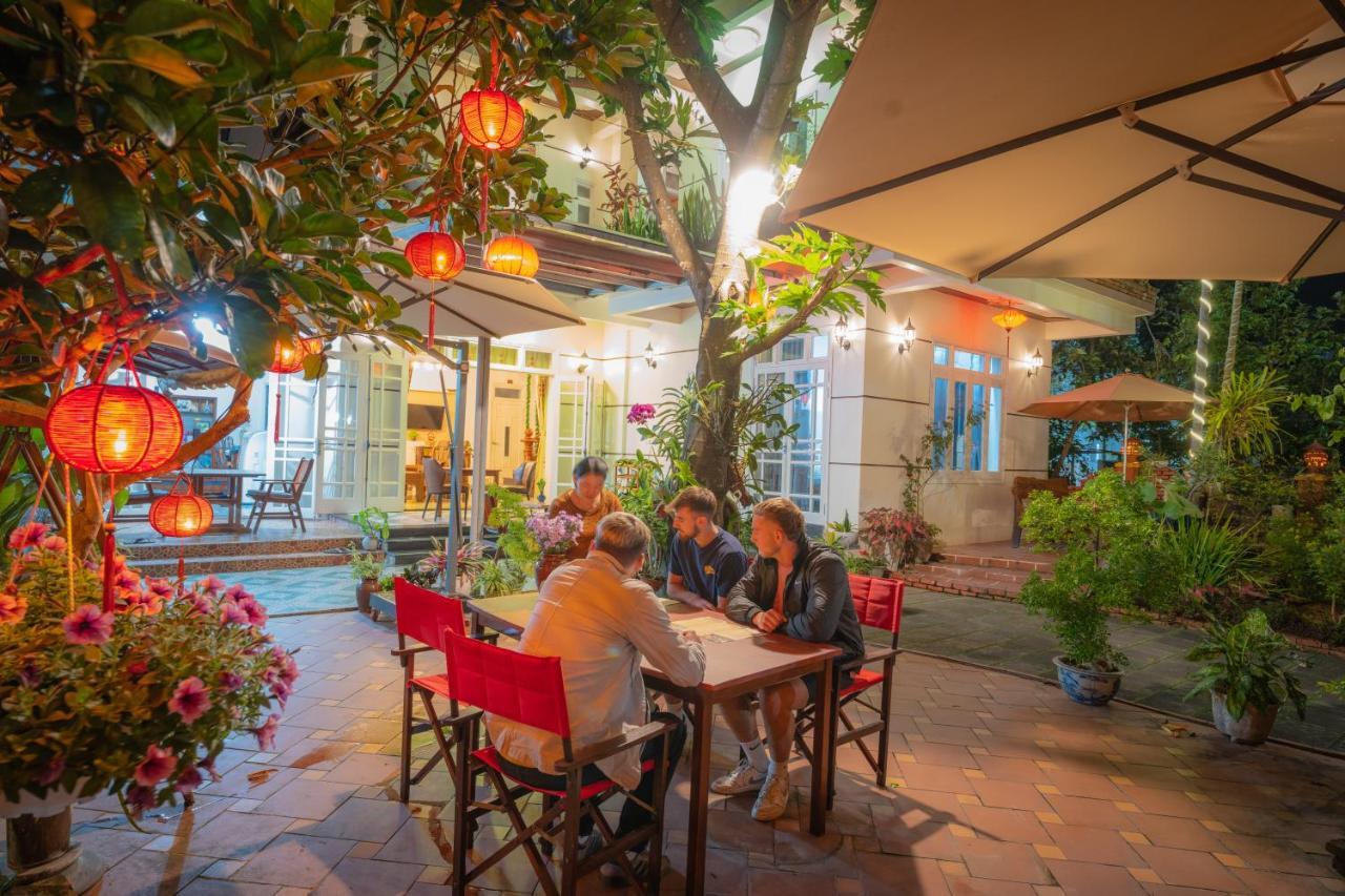 Strawberry Garden Homestay Хойан Экстерьер фото