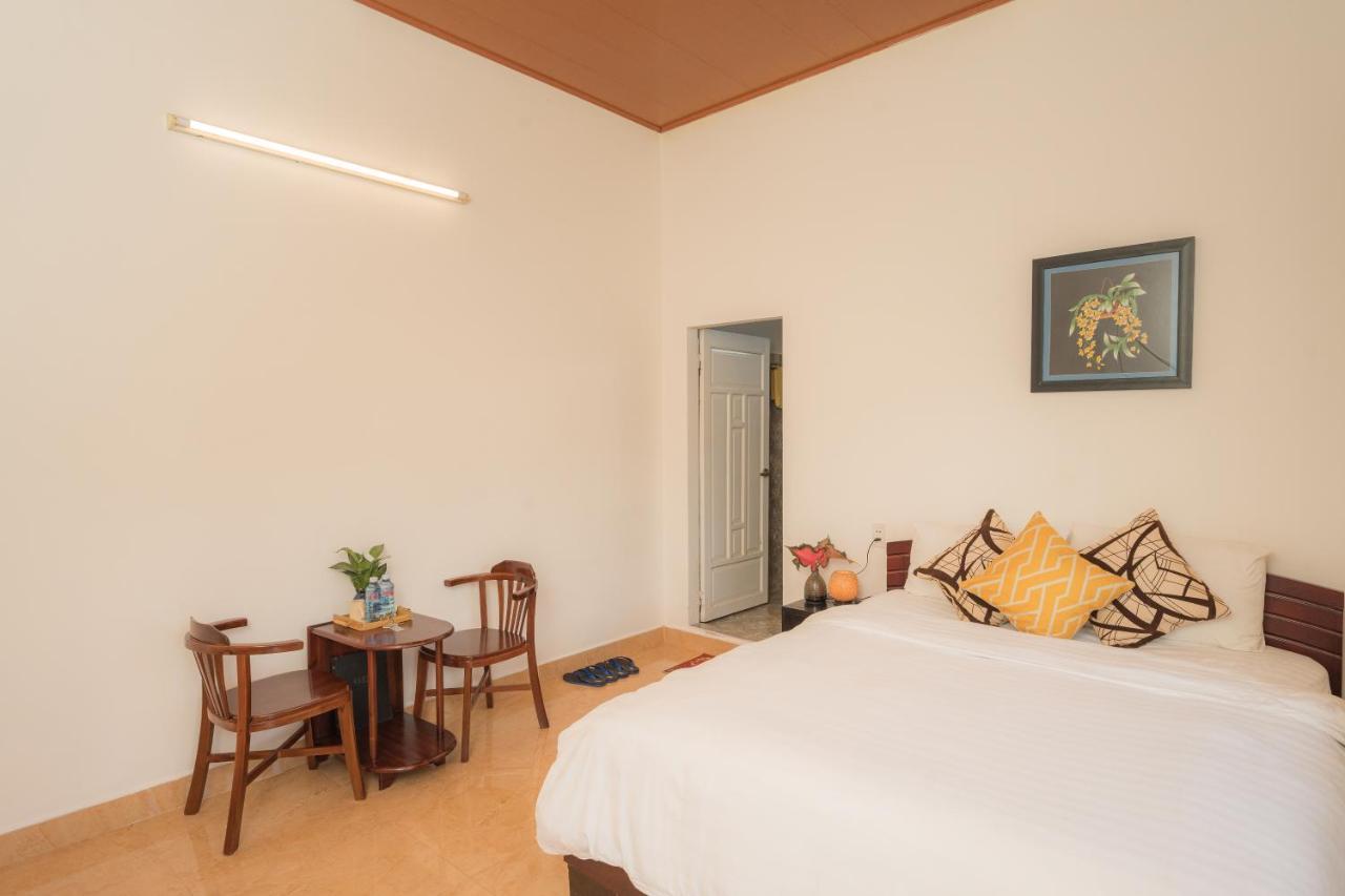 Strawberry Garden Homestay Хойан Экстерьер фото