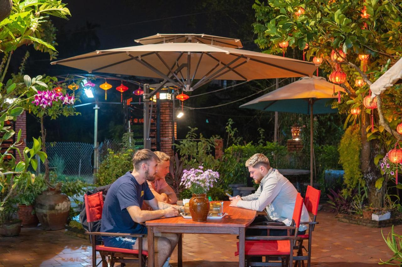 Strawberry Garden Homestay Хойан Экстерьер фото