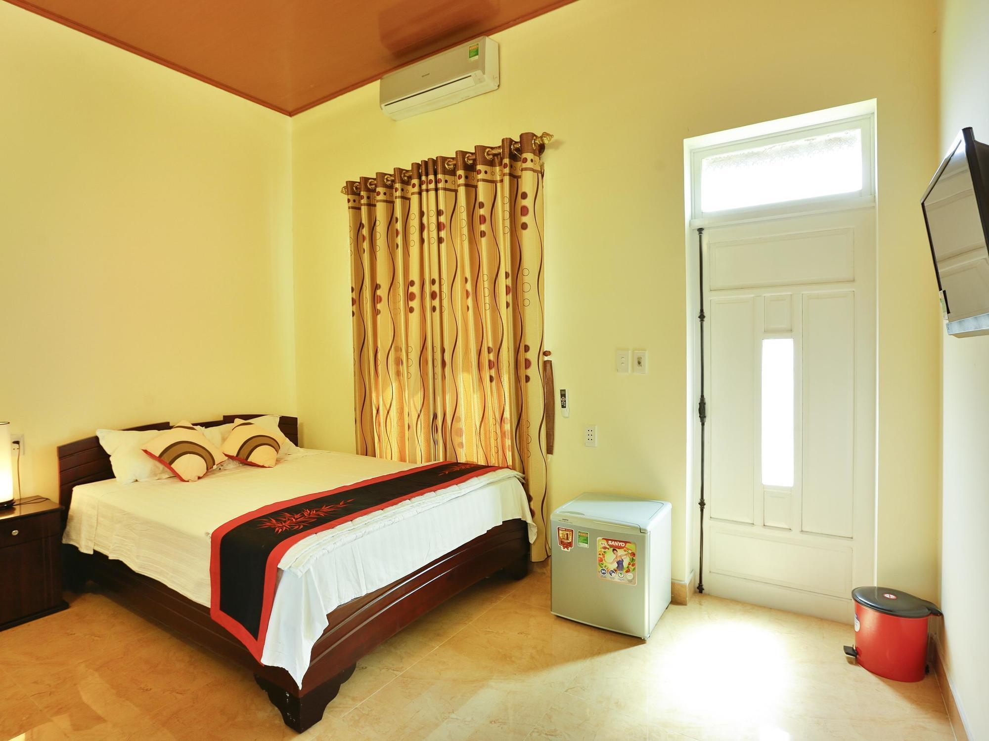 Strawberry Garden Homestay Хойан Экстерьер фото