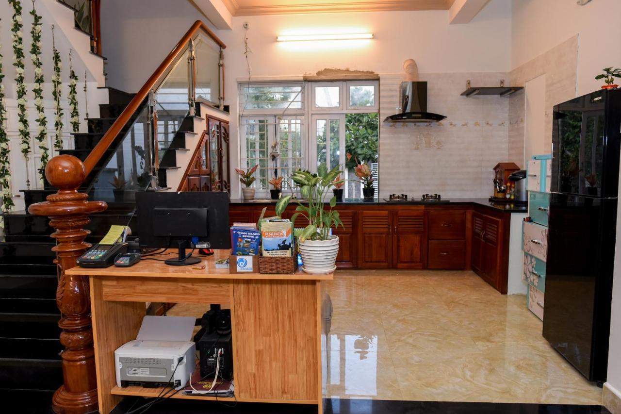 Strawberry Garden Homestay Хойан Экстерьер фото